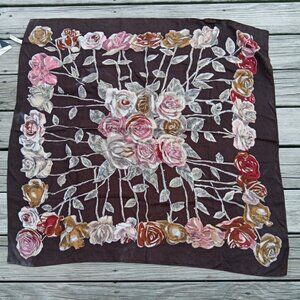 Collectioneighteen Square Scarf floral rose design